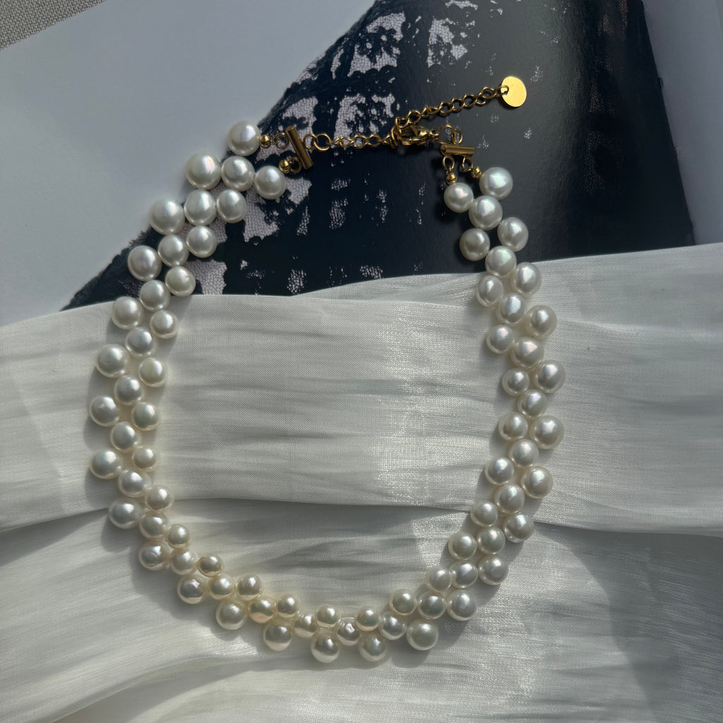 Collier à trois rangs de perles d’eau douce, fait main et vintage