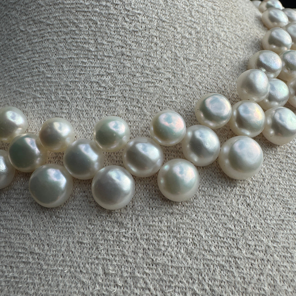 Collier à trois rangs de perles d’eau douce, fait main et vintage