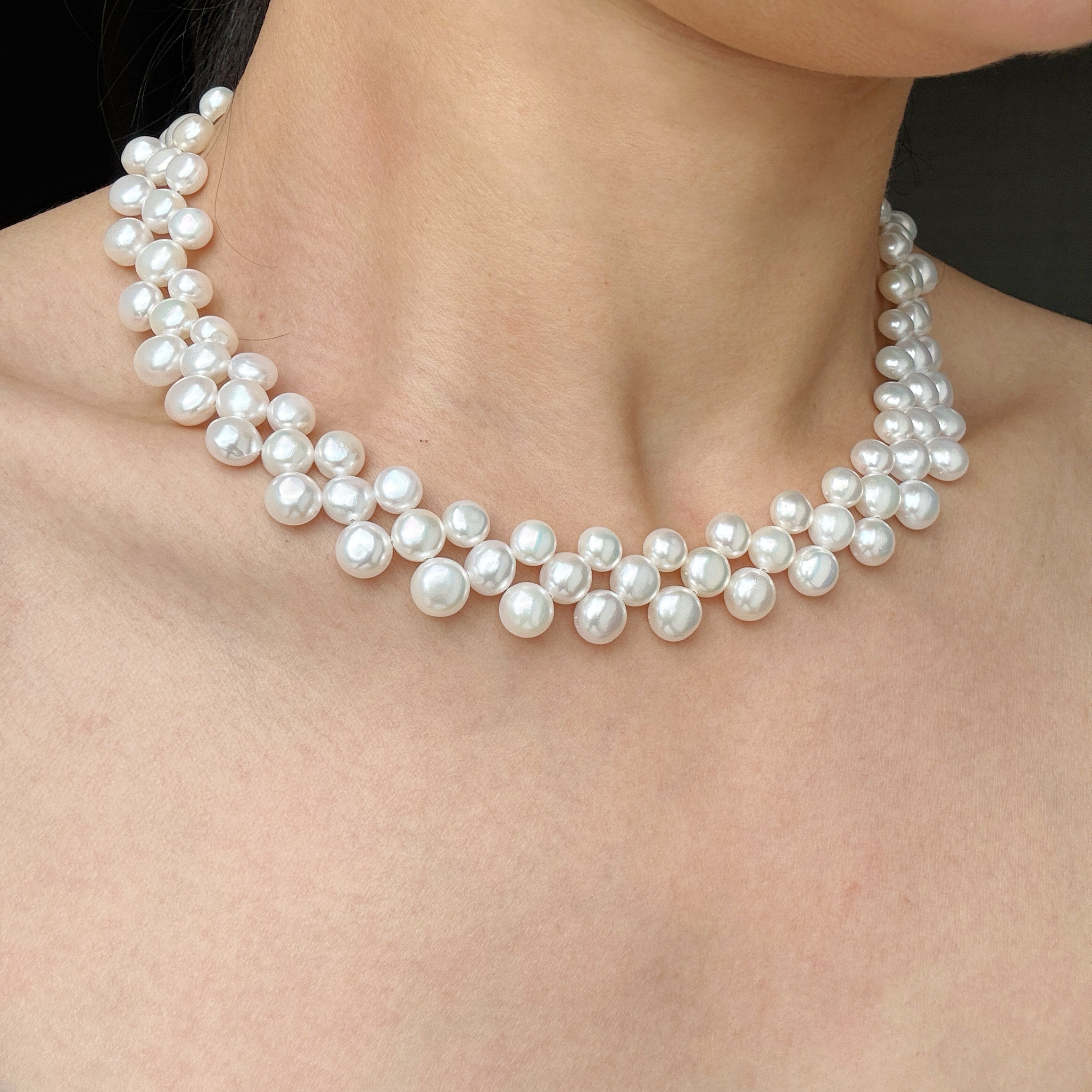 Collier à trois rangs de perles d’eau douce, fait main et vintage